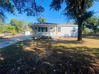 Main picture of 16757 SE 27th St