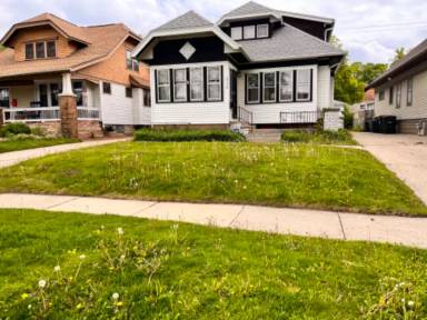 Main picture of 2372 N 61st St