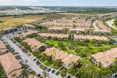 Main picture of THE COURTS AT BAYSHORE I