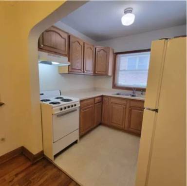 Main picture of 1496 Larpenteur Ave W