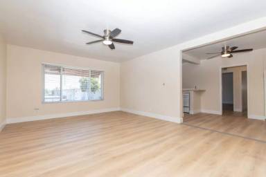 Main picture of 2115 Placentia Ave
