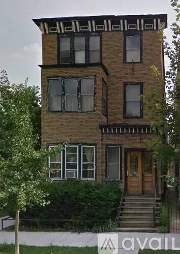 Main picture of 1103 W Cornelia Ave