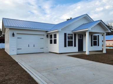 Main picture of 521 Landing Ave