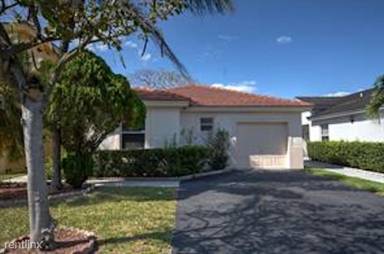 Main picture of 5912 Woodland Point Pl