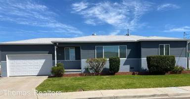 Main picture of 2141 Fieger St