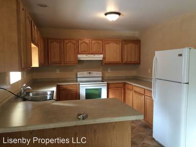 Main picture of 120 E 6th St