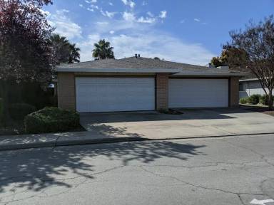 Main picture of 224 Snowhaven Ct