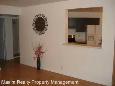 Main picture of 5171 Pioneer Ave
