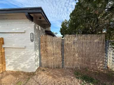 Main picture of 3731 E Garden St