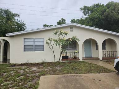 Main picture of 612 Dogwood Ct