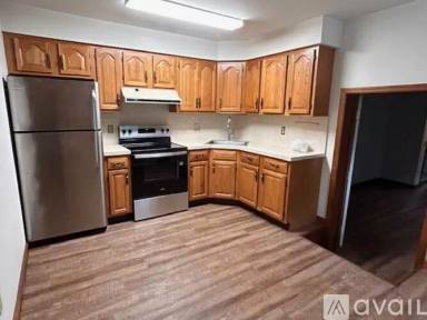 Main picture of 33 Elm St