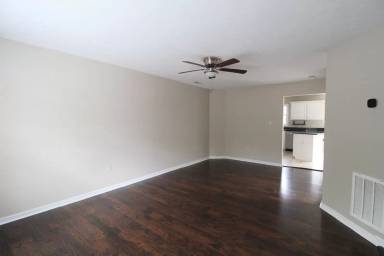 Main picture of 2881 Taylor Spring Ln