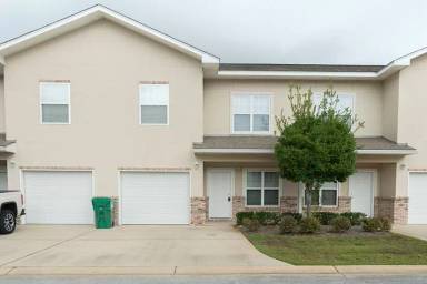 Main picture of 1496 Bentley Cir