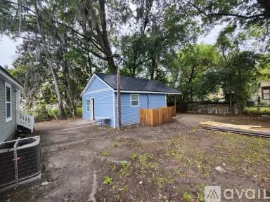 Main picture of 302 W 54th St