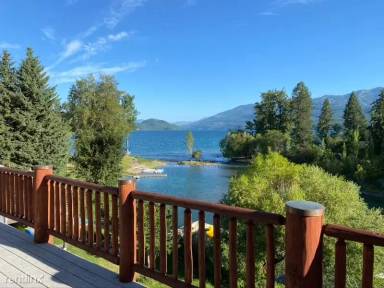 Main picture of 716 Birch Point Dr