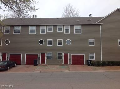 Main picture of 626 NW 8th St