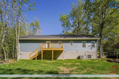 Main picture of 165 Lakeshire Dr
