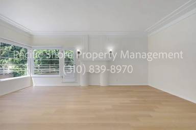 Main picture of 8670 W Olympic Blvd