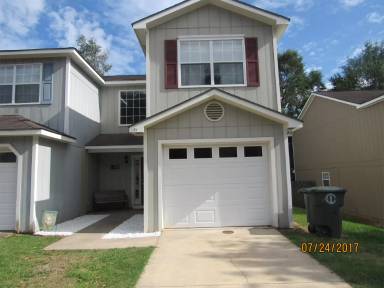 Main picture of 139 Commons Dr