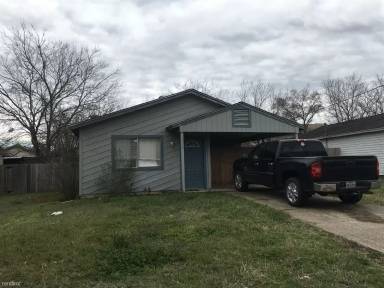 Main picture of 300 Richards St