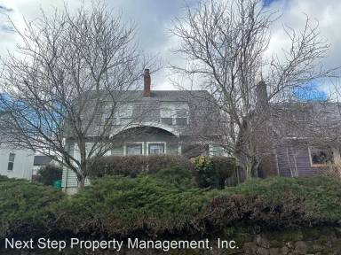 Main picture of 5617 NE 11th Ave