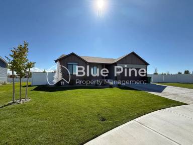 Main picture of 3758 Inglewood Dr