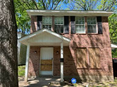 Main picture of 668 Eads Ave