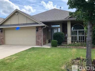 Main picture of 2016 Pelham Dr