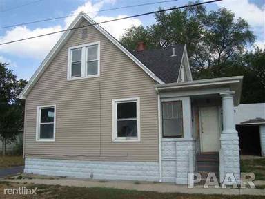Main picture of 212 S Dusable St