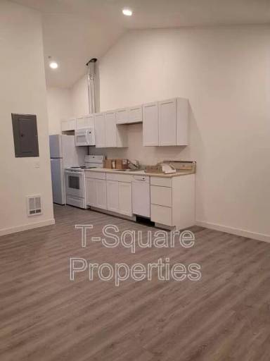 Main picture of 715 Cedar Ave