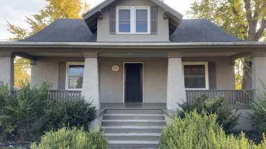 Main picture of 305 NW 6th St