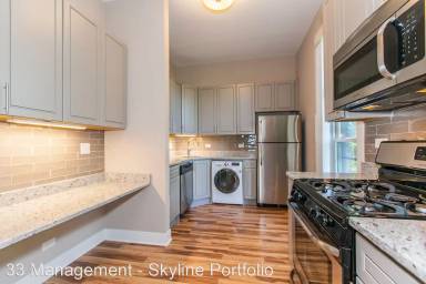 Main picture of 655-59 W Armitage Ave