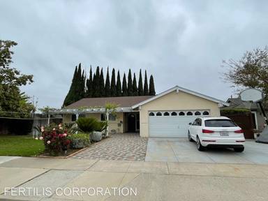 Main picture of 9663 Marigold Ave