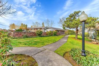 Main picture of 17925 SW Rosa Rd