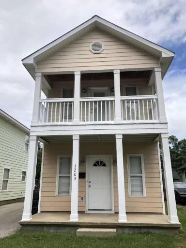 Main picture of 1201 Convent St
