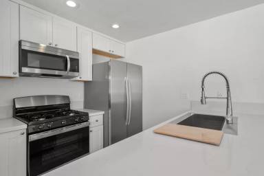 Main picture of 611 Calle Campana