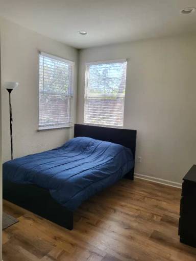 Main picture of 804 Avelar St
