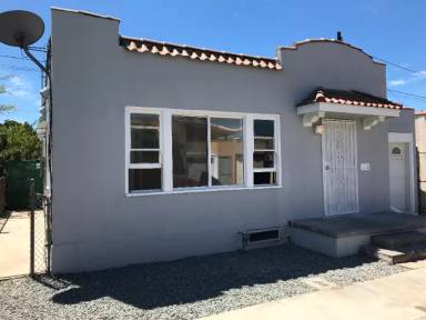 Main picture of 1182 E 9th St