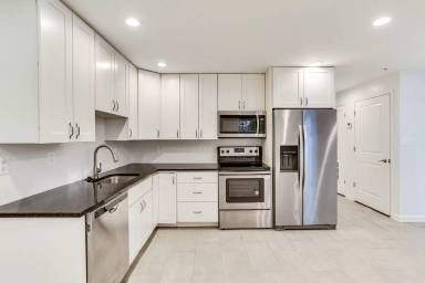 Main picture of 730 Taylor St NW