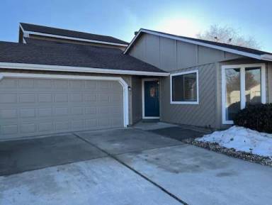 Main picture of 757 E Willowbrook Dr