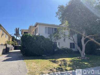 Main picture of 3741 Keystone Ave