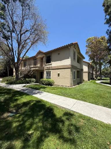 Main picture of 10343 Azuaga St