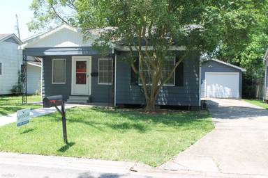 Main picture of 821 McArthur St