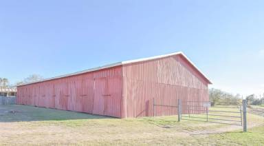 Main picture of 3701 E Juan Linn St
