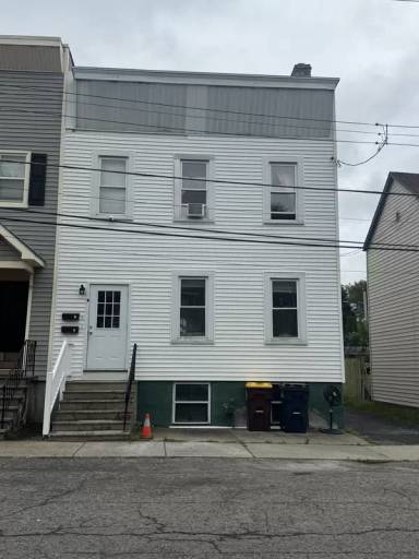 Main picture of 7 Corning St