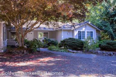 Main picture of 101 Mockingbird Ln