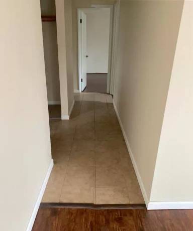 Main picture of 3030 NE 10th St