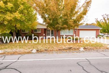 Main picture of 2127 E Evergreen Ave