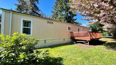 Main picture of 8710 Whitewood Loop SE