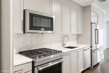 Main picture of 214 Market St